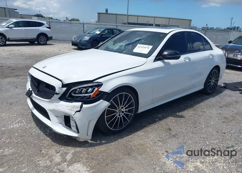 2019 Mercedes-Benz C 300 z USA, uszkodzony, nr VIN 55SWF8DB5KU296445
